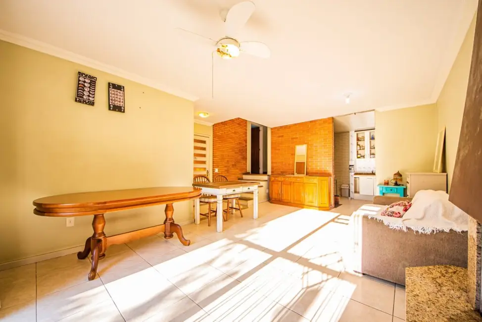 Casa com 3 quartos à venda, 122m2 em Cristo Redentor, Porto Alegre - RS - imagem 4 Foto 4 de Casa com 3 quartos à venda, 122m2 em Cristo Redentor, Porto Alegre - RS