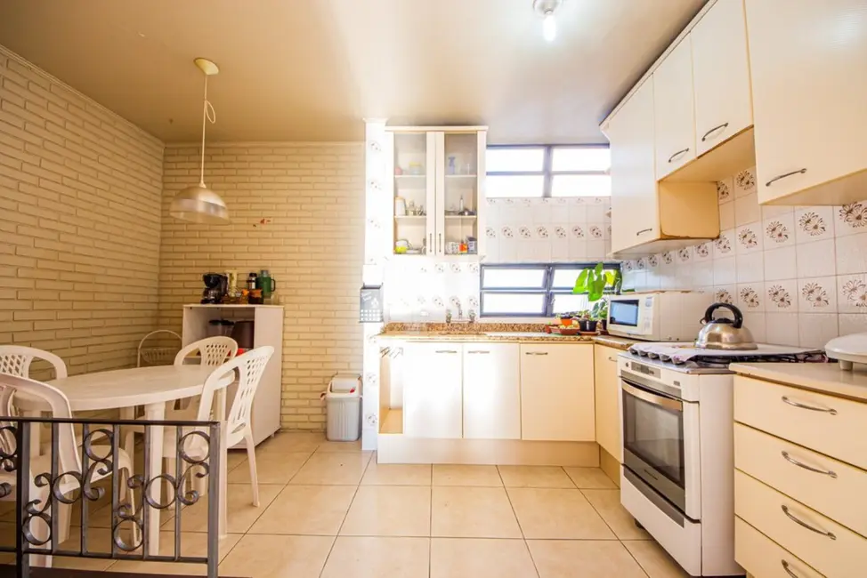 Casa com 3 quartos à venda, 122m2 em Cristo Redentor, Porto Alegre - RS - imagem 7 Foto 7 de Casa com 3 quartos à venda, 122m2 em Cristo Redentor, Porto Alegre - RS