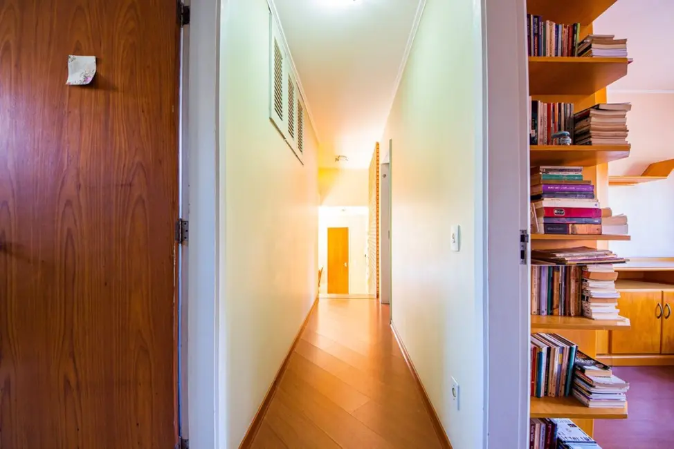 Casa com 3 quartos à venda, 122m2 em Cristo Redentor, Porto Alegre - RS - imagem 9 Foto 9 de Casa com 3 quartos à venda, 122m2 em Cristo Redentor, Porto Alegre - RS