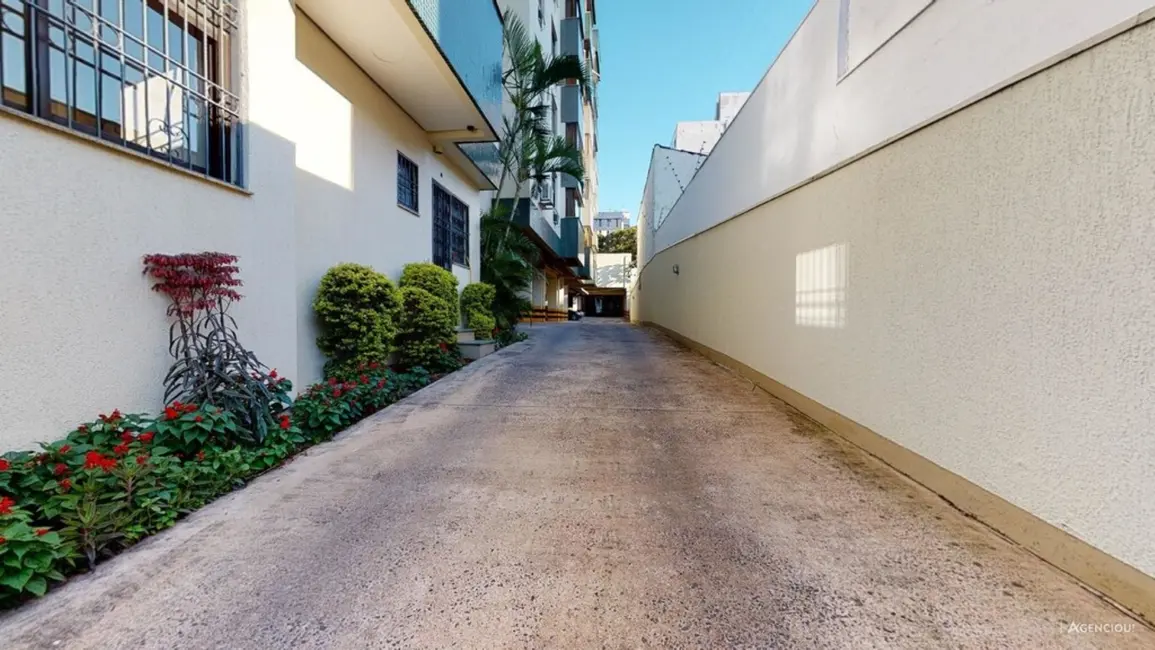 Foto 3 de Apartamento com 2 quartos à venda, 69m2 em Higienópolis, Porto Alegre - RS