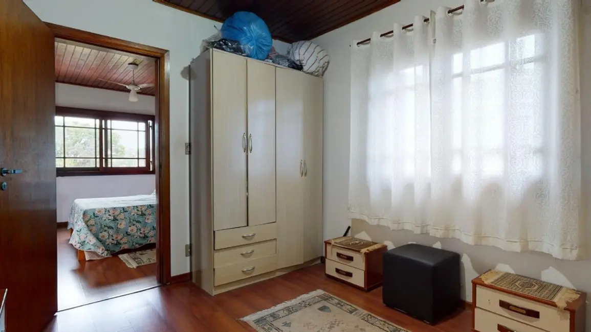 Casa com 3 quartos à venda, 190m2 em Partenon, Porto Alegre - RS - imagem 7 Foto 7 de Casa com 3 quartos à venda, 190m2 em Partenon, Porto Alegre - RS