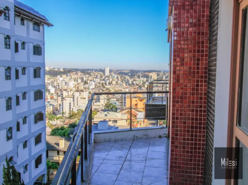 Apartamento com 4 quartos à venda, 410m2 em Madureira, Caxias Do Sul - RS - imagem 8 Foto 8 de Apartamento com 4 quartos à venda, 410m2 em Madureira, Caxias Do Sul - RS