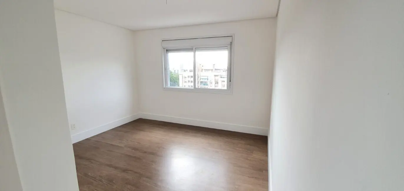 Apartamento com 2 quartos à venda, 161m2 em Santana, Porto Alegre - RS - imagem 8 Foto 8 de Apartamento com 2 quartos à venda, 161m2 em Santana, Porto Alegre - RS