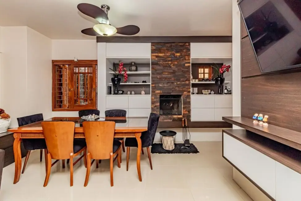 Casa com 3 quartos à venda, 163m2 em Teresópolis, Porto Alegre - RS - imagem 5 Foto 5 de Casa com 3 quartos à venda, 163m2 em Teresópolis, Porto Alegre - RS