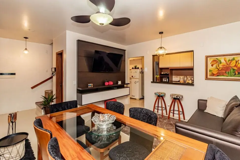 Casa com 3 quartos à venda, 163m2 em Teresópolis, Porto Alegre - RS - imagem 3 Foto 3 de Casa com 3 quartos à venda, 163m2 em Teresópolis, Porto Alegre - RS