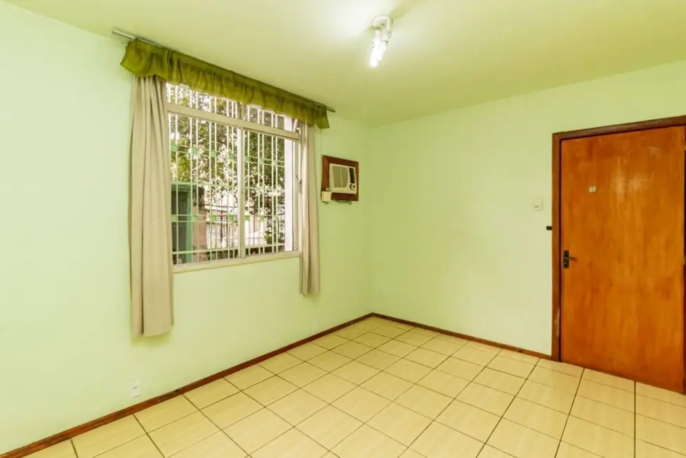 Casa com 3 quartos à venda, 149m2 em Glória, Porto Alegre - RS - imagem 7 Foto 7 de Casa com 3 quartos à venda, 149m2 em Glória, Porto Alegre - RS