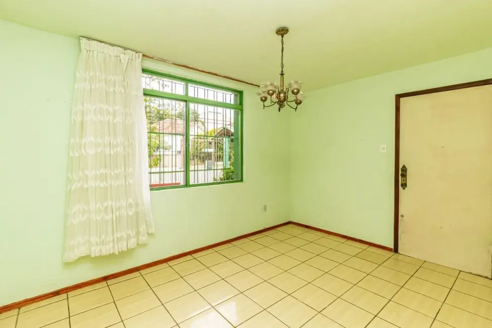 Casa com 3 quartos à venda, 149m2 em Glória, Porto Alegre - RS - imagem 4 Foto 4 de Casa com 3 quartos à venda, 149m2 em Glória, Porto Alegre - RS