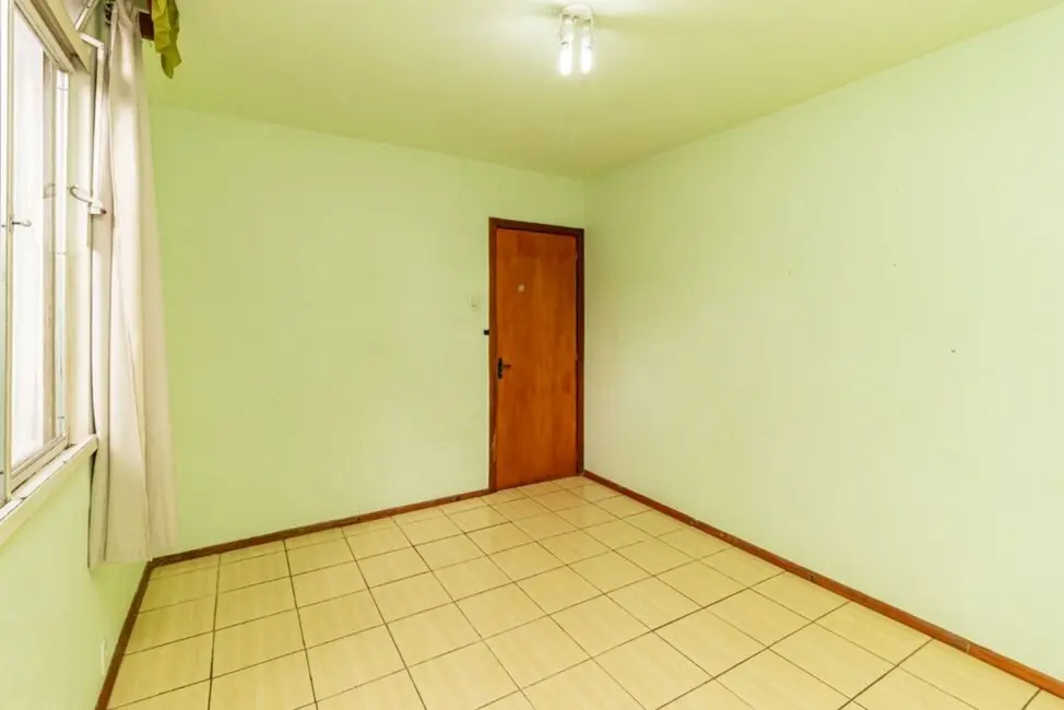 Casa com 3 quartos à venda, 149m2 em Glória, Porto Alegre - RS - imagem 6 Foto 6 de Casa com 3 quartos à venda, 149m2 em Glória, Porto Alegre - RS