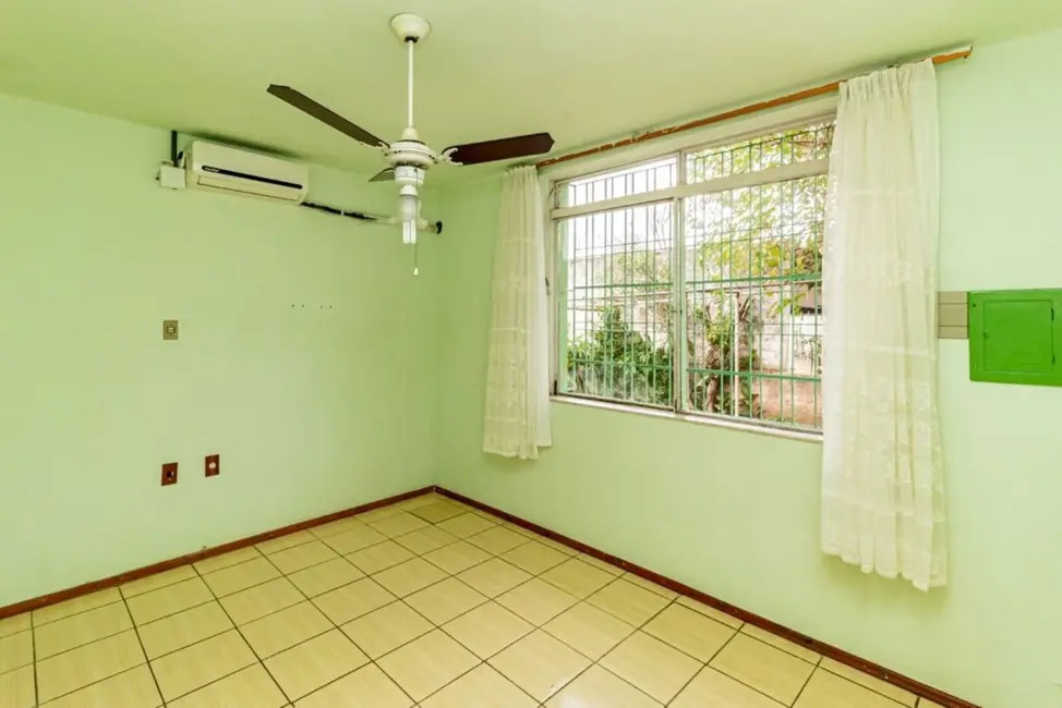 Casa com 3 quartos à venda, 149m2 em Glória, Porto Alegre - RS - imagem 8 Foto 8 de Casa com 3 quartos à venda, 149m2 em Glória, Porto Alegre - RS