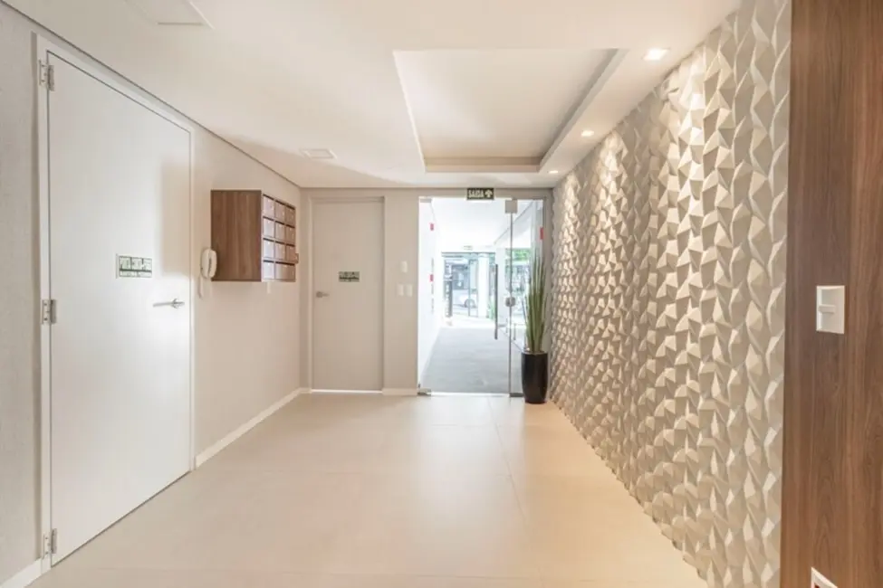 Apartamento com 2 quartos à venda, 80m2 em Petrópolis, Porto Alegre - RS - imagem 8 Foto 8 de Apartamento com 2 quartos à venda, 80m2 em Petrópolis, Porto Alegre - RS
