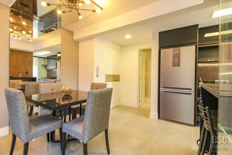Apartamento com 2 quartos à venda, 74m2 em Passo da Areia, Porto Alegre - RS - imagem 8 Foto 8 de Apartamento com 2 quartos à venda, 74m2 em Passo da Areia, Porto Alegre - RS
