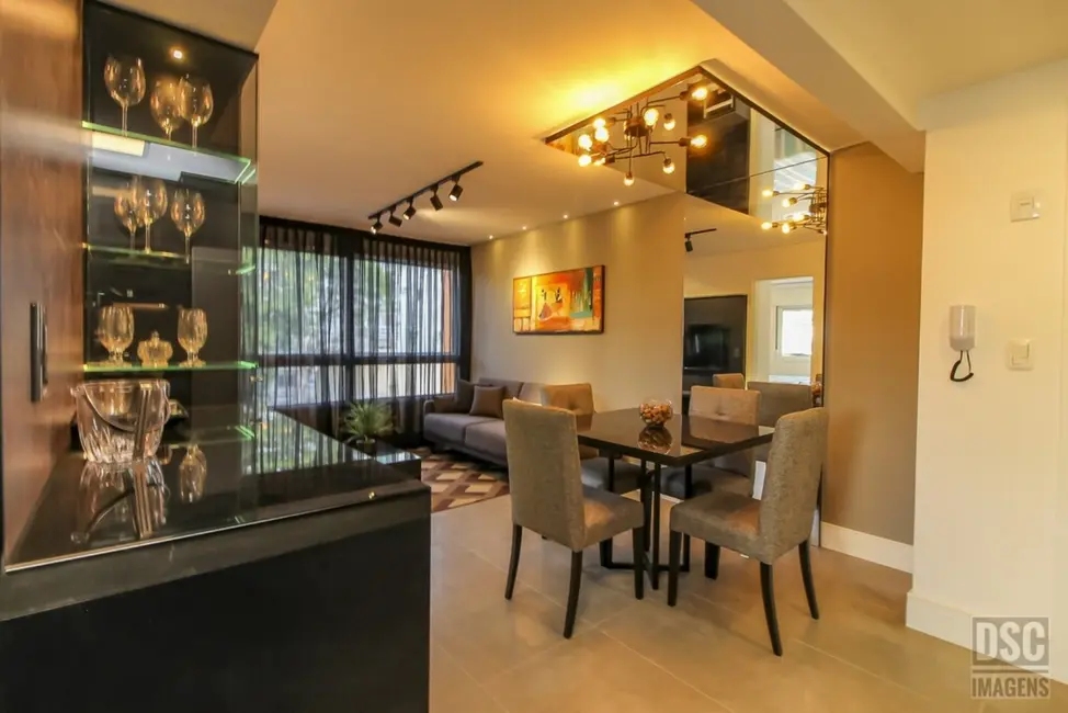 Foto 4 de Apartamento com 1 quarto à venda, 77m2 em Passo da Areia, Porto Alegre - RS