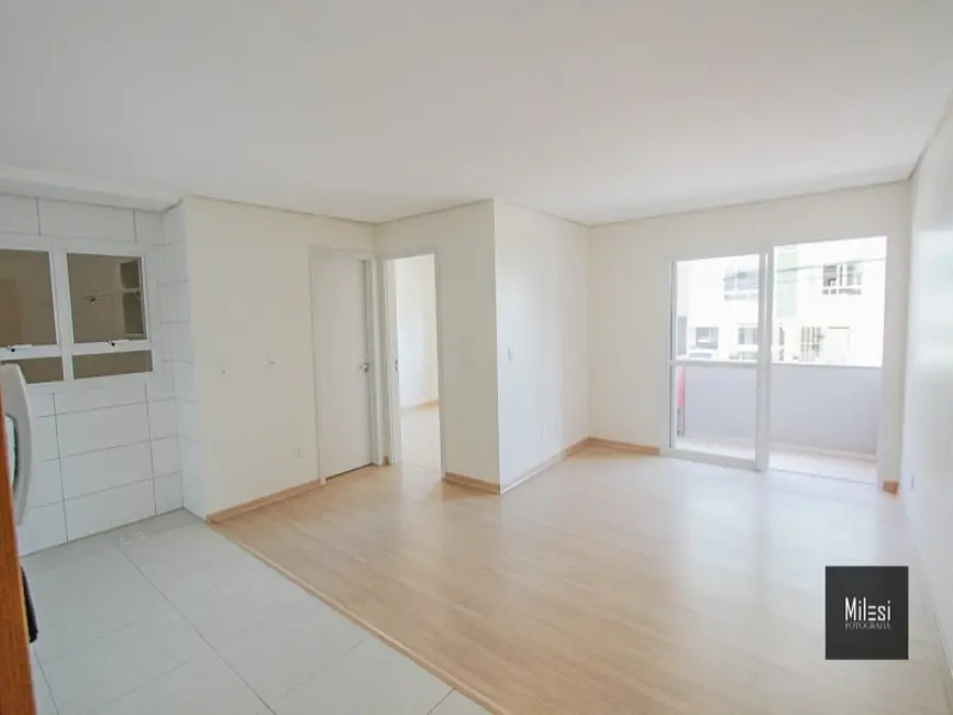 Apartamento com 1 quarto à venda, 46m2 em São Victor COHAB, Caxias Do Sul - RS - imagem 3 Foto 3 de Apartamento com 1 quarto à venda, 46m2 em São Victor COHAB, Caxias Do Sul - RS