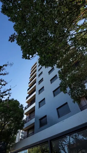 Apartamento com 3 quartos à venda, 102m2 em Passo da Areia, Porto Alegre - RS - imagem 6 Foto 6 de Apartamento com 3 quartos à venda, 102m2 em Passo da Areia, Porto Alegre - RS