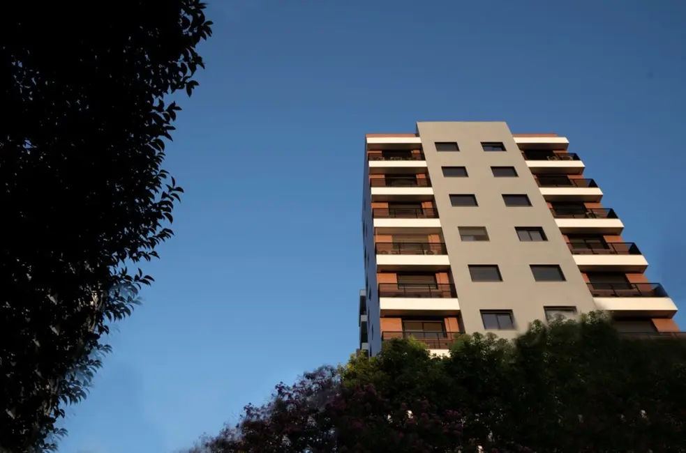 Apartamento com 3 quartos à venda, 102m2 em Passo da Areia, Porto Alegre - RS - imagem 3 Foto 3 de Apartamento com 3 quartos à venda, 102m2 em Passo da Areia, Porto Alegre - RS