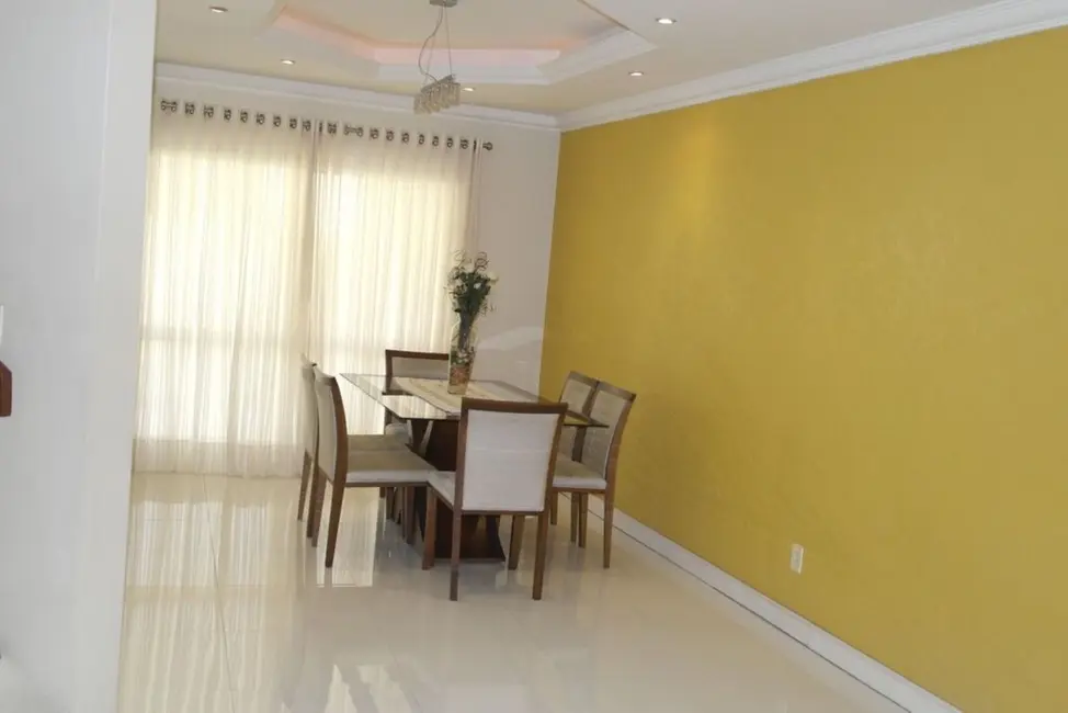 Foto 6 de Casa com 3 quartos à venda, 272m2 em Jardim Itu, Porto Alegre - RS