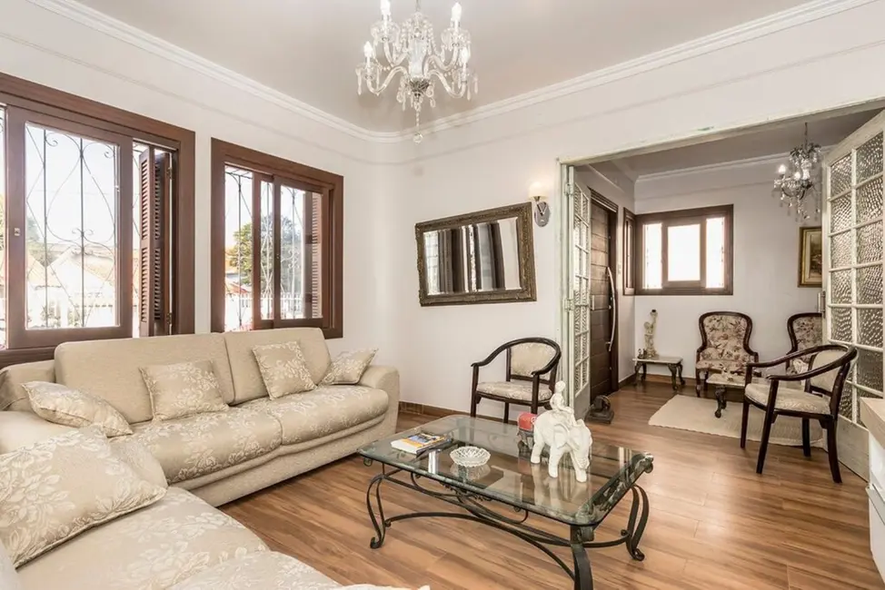 Casa com 3 quartos à venda, 250m2 em Partenon, Porto Alegre - RS - imagem 4 Foto 4 de Casa com 3 quartos à venda, 250m2 em Partenon, Porto Alegre - RS