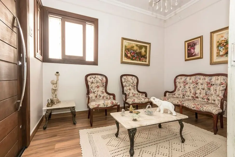 Foto 2 de Casa com 3 quartos à venda, 250m2 em Partenon, Porto Alegre - RS