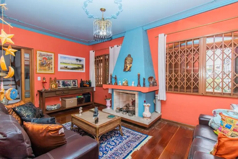 Casa com 4 quartos à venda, 336m2 em Passo da Areia, Porto Alegre - RS - imagem 4 Foto 4 de Casa com 4 quartos à venda, 336m2 em Passo da Areia, Porto Alegre - RS