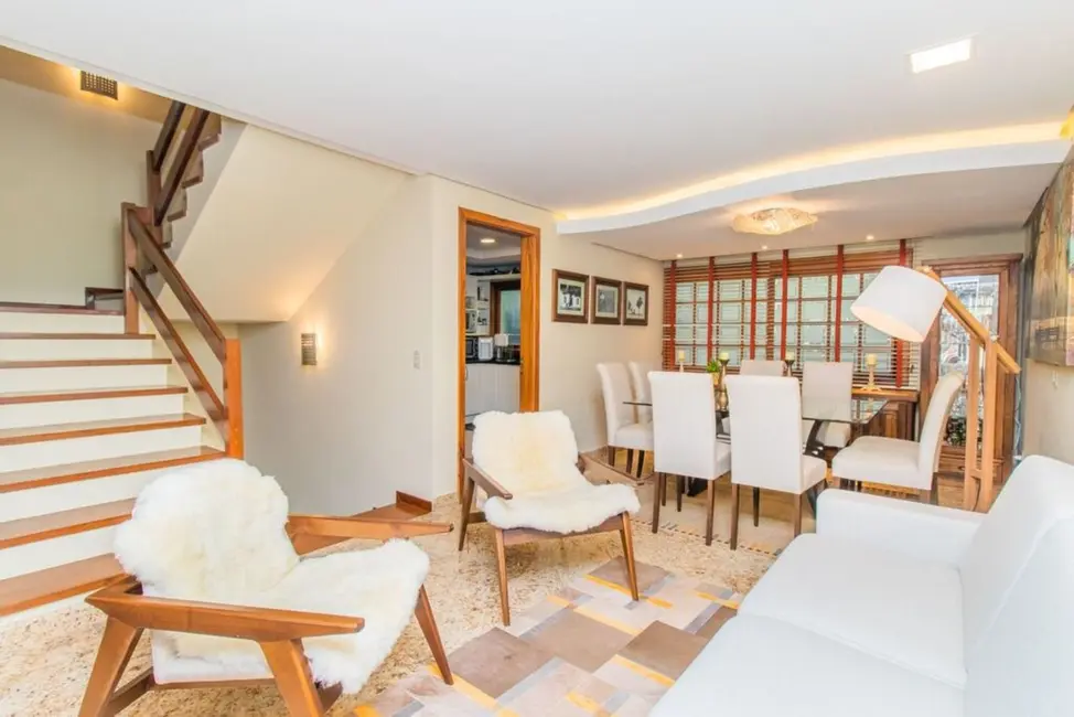 Foto 9 de Casa com 3 quartos à venda, 306m2 em Chácara das Pedras, Porto Alegre - RS