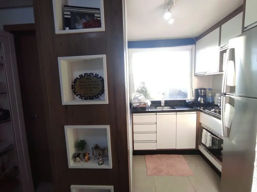 Casa com 2 quartos à venda, 83m2 em Desvio Rizzo, Caxias Do Sul - RS - imagem 8 Foto 8 de Casa com 2 quartos à venda, 83m2 em Desvio Rizzo, Caxias Do Sul - RS