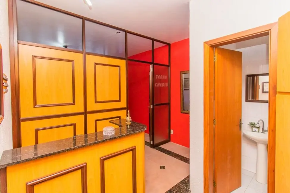 Foto 4 de Sala Comercial à venda, 32m2 em Passo da Areia, Porto Alegre - RS