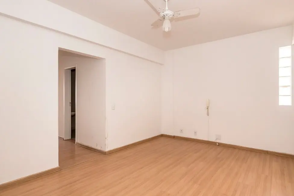 Apartamento com 3 quartos à venda, 94m2 em Centro Histórico, Porto Alegre - RS - imagem 3 Foto 3 de Apartamento com 3 quartos à venda, 94m2 em Centro Histórico, Porto Alegre - RS