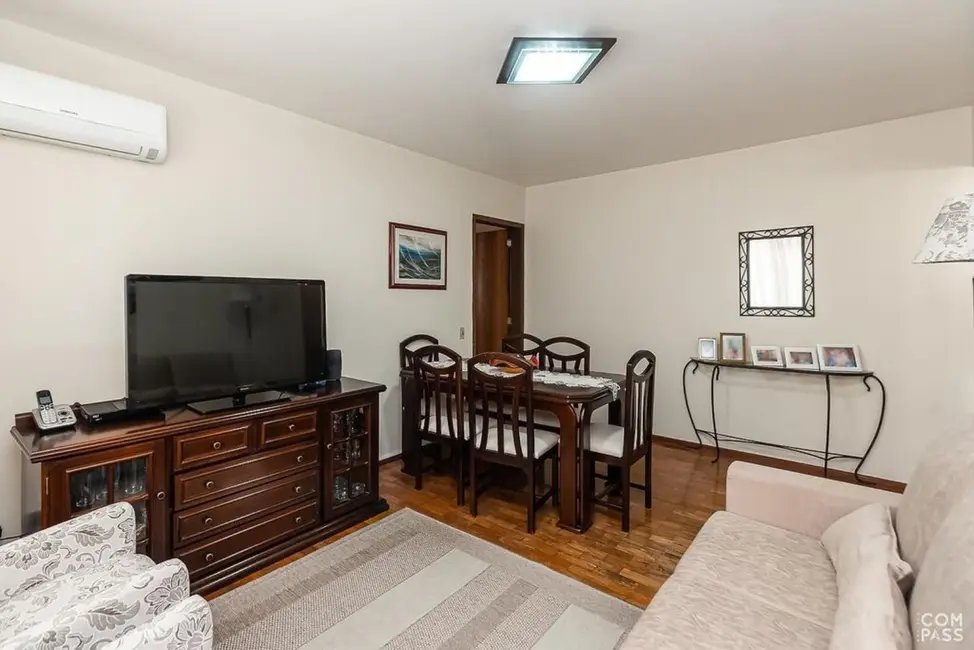 Apartamento com 2 quartos à venda, 82m2 em Menino Deus, Porto Alegre - RS - imagem 9 Foto 9 de Apartamento com 2 quartos à venda, 82m2 em Menino Deus, Porto Alegre - RS