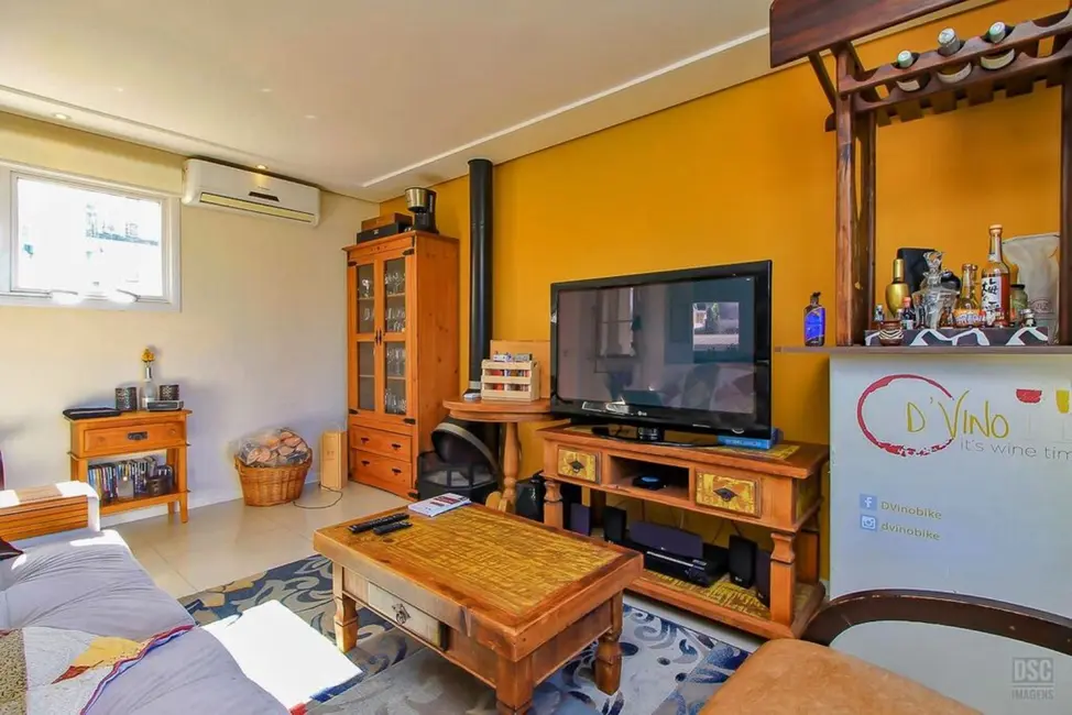Foto 2 de Casa com 3 quartos à venda, 139m2 em Ipanema, Porto Alegre - RS