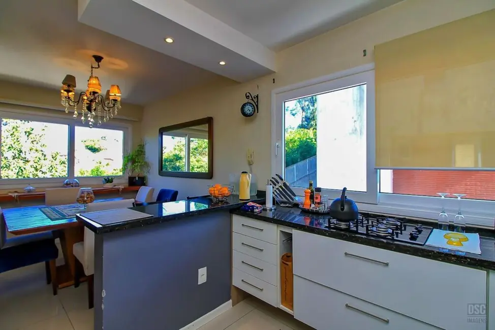 Casa com 3 quartos à venda, 139m2 em Ipanema, Porto Alegre - RS - imagem 6 Foto 6 de Casa com 3 quartos à venda, 139m2 em Ipanema, Porto Alegre - RS