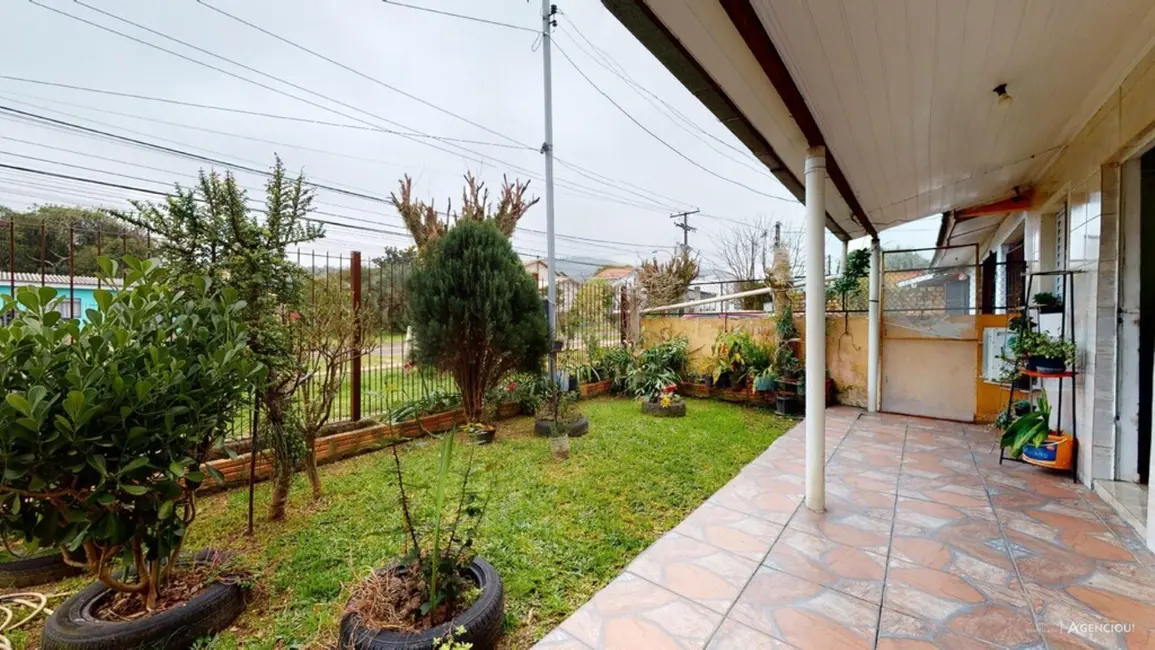 Casa com 2 quartos à venda, 480m2 em Campo Novo, Porto Alegre - RS - imagem 2 Foto 2 de Casa com 2 quartos à venda, 480m2 em Campo Novo, Porto Alegre - RS