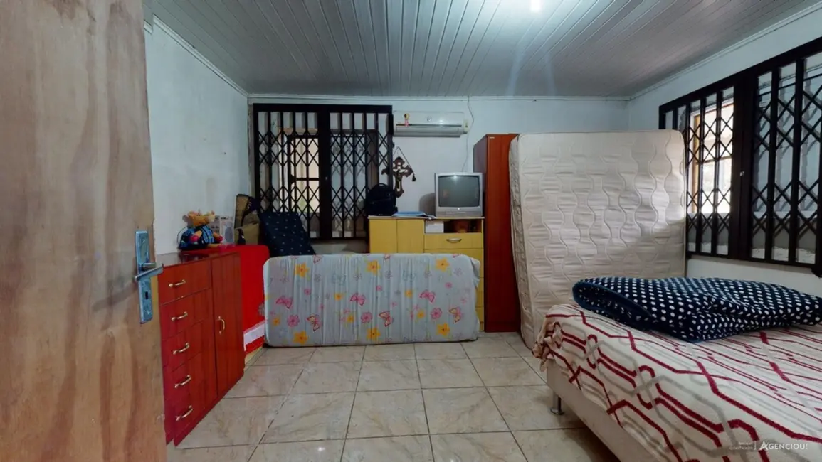 Casa com 2 quartos à venda, 480m2 em Campo Novo, Porto Alegre - RS - imagem 7 Foto 7 de Casa com 2 quartos à venda, 480m2 em Campo Novo, Porto Alegre - RS