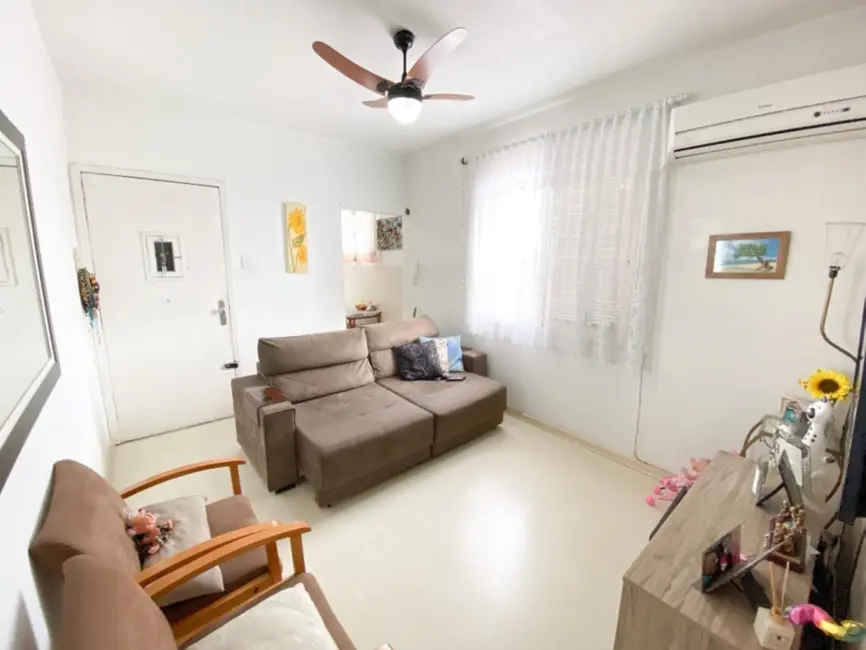 Foto 3 de Apartamento com 2 quartos à venda, 55m2 em Passo da Areia, Porto Alegre - RS