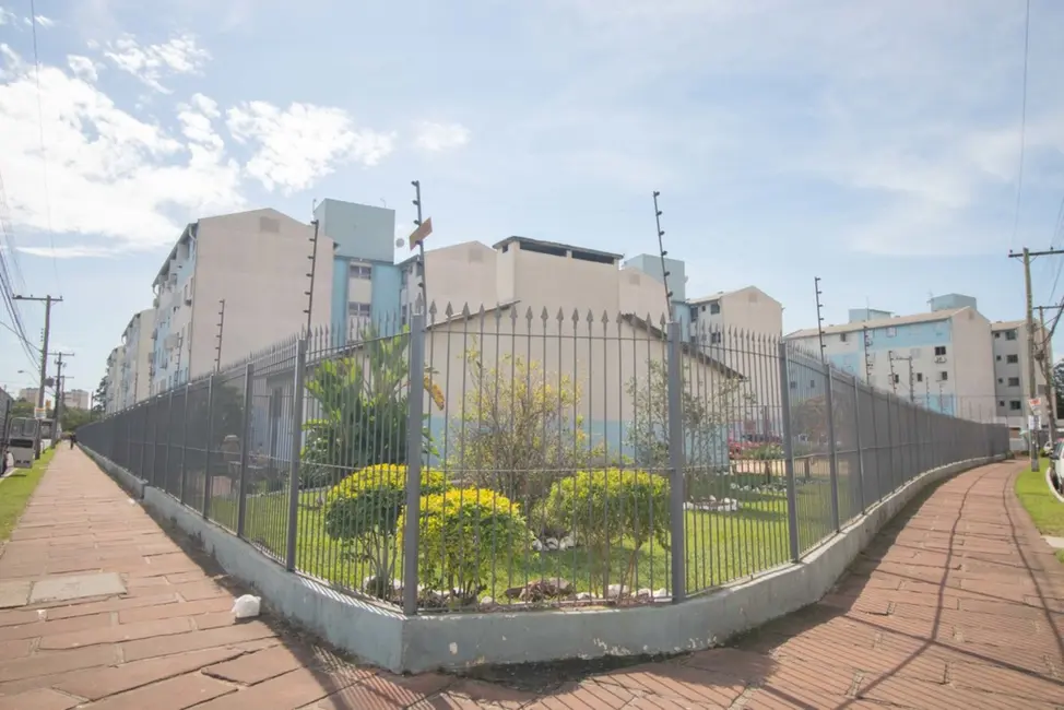 Foto 4 de Apartamento com 2 quartos à venda, 37m2 em Rubem Berta, Porto Alegre - RS