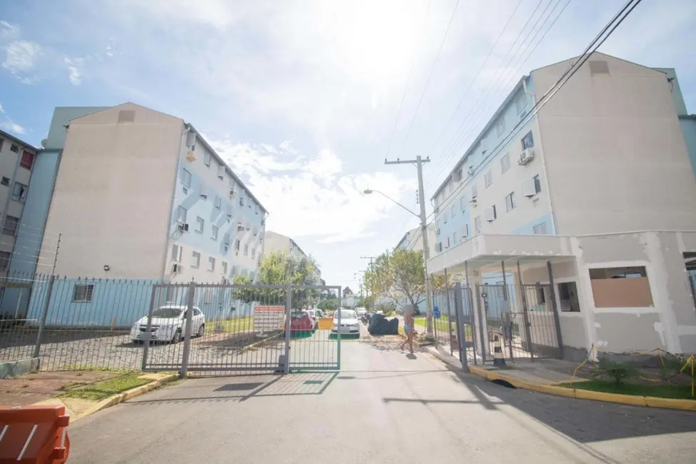 Foto 2 de Apartamento com 2 quartos à venda, 37m2 em Rubem Berta, Porto Alegre - RS