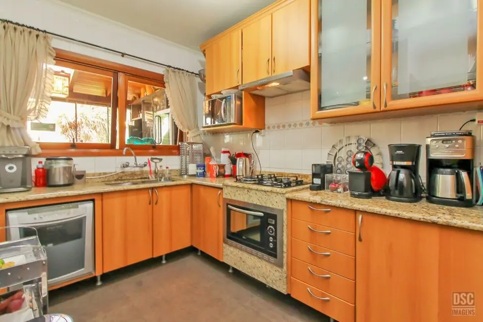 Casa com 3 quartos à venda, 207m2 em Espírito Santo, Porto Alegre - RS - imagem 7 Foto 7 de Casa com 3 quartos à venda, 207m2 em Espírito Santo, Porto Alegre - RS