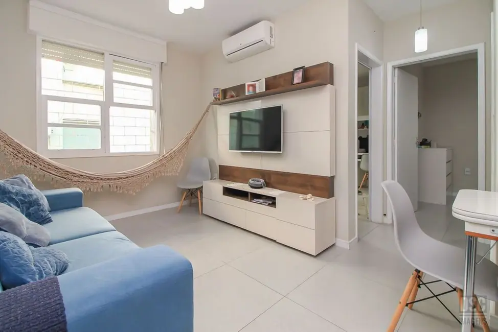 Foto 3 de Apartamento com 2 quartos à venda, 47m2 em Cristal, Porto Alegre - RS