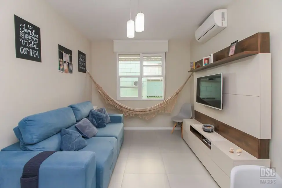 Foto 1 de Apartamento com 2 quartos à venda, 47m2 em Cristal, Porto Alegre - RS