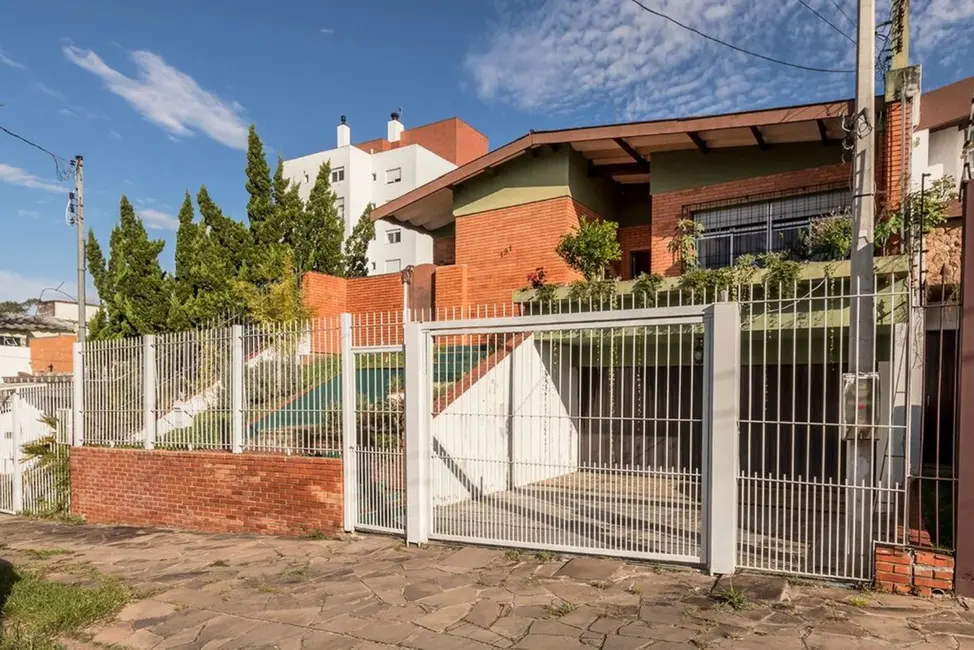 Foto 2 de Casa com 4 quartos à venda, 191m2 em Jardim Itu Sabará, Porto Alegre - RS