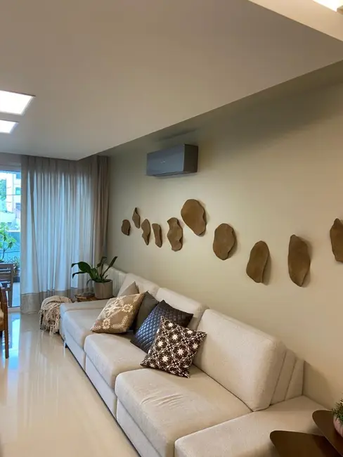 Apartamento com 3 quartos à venda, 189m2 em Exposição, Caxias Do Sul - RS - imagem 4 Foto 4 de Apartamento com 3 quartos à venda, 189m2 em Exposição, Caxias Do Sul - RS