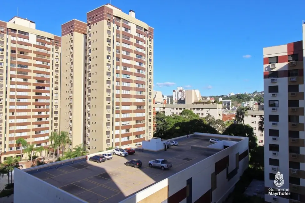 Apartamento com 3 quartos à venda, 104m2 em Menino Deus, Porto Alegre - RS - imagem 8 Foto 8 de Apartamento com 3 quartos à venda, 104m2 em Menino Deus, Porto Alegre - RS