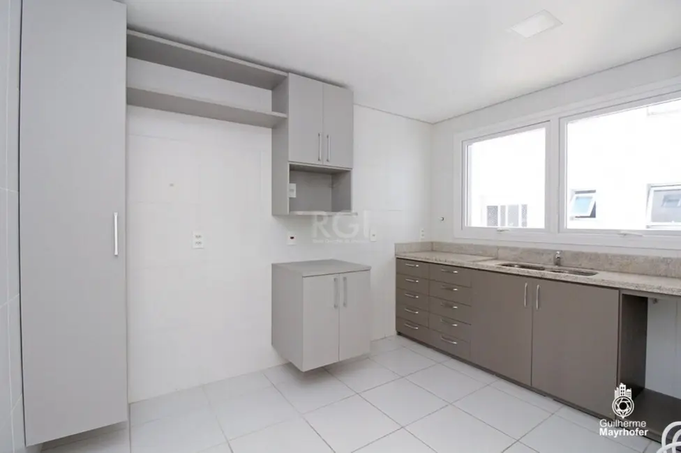 Apartamento com 4 quartos à venda, 159m2 em Menino Deus, Porto Alegre - RS - imagem 8 Foto 8 de Apartamento com 4 quartos à venda, 159m2 em Menino Deus, Porto Alegre - RS