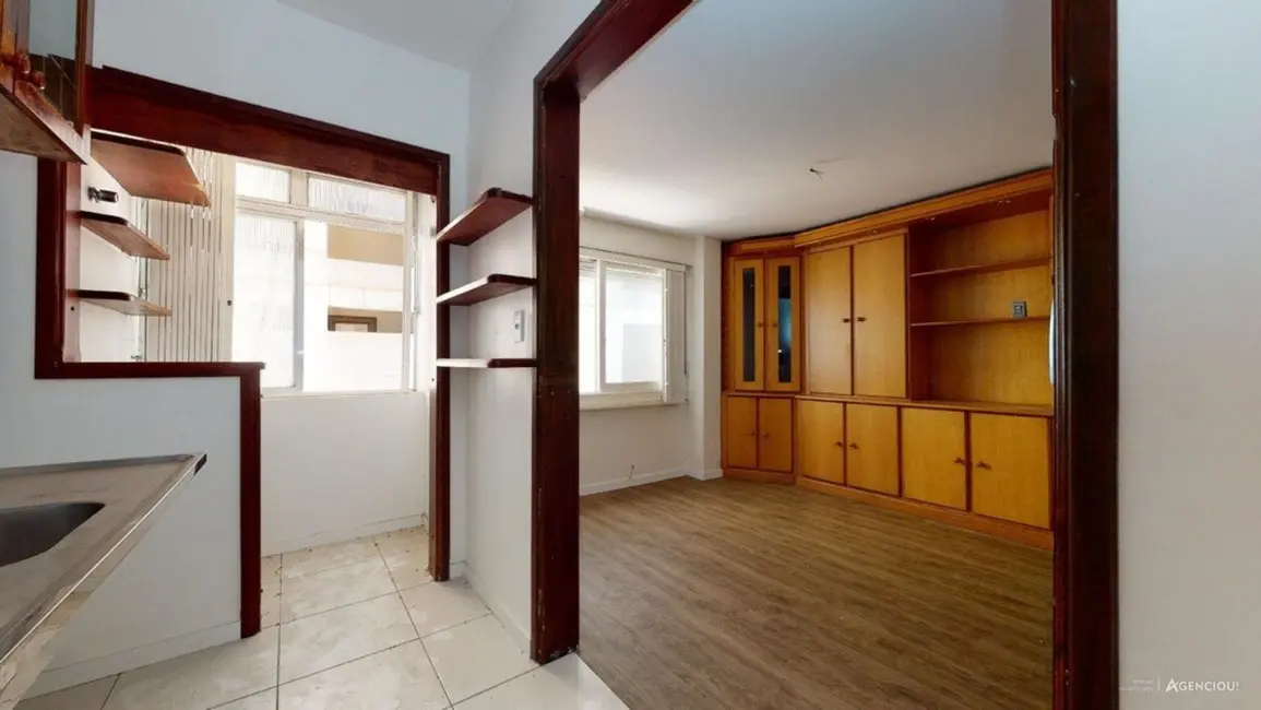 Apartamento com 1 quarto à venda, 38m2 em Centro Histórico, Porto Alegre - RS - imagem 4 Foto 4 de Apartamento com 1 quarto à venda, 38m2 em Centro Histórico, Porto Alegre - RS