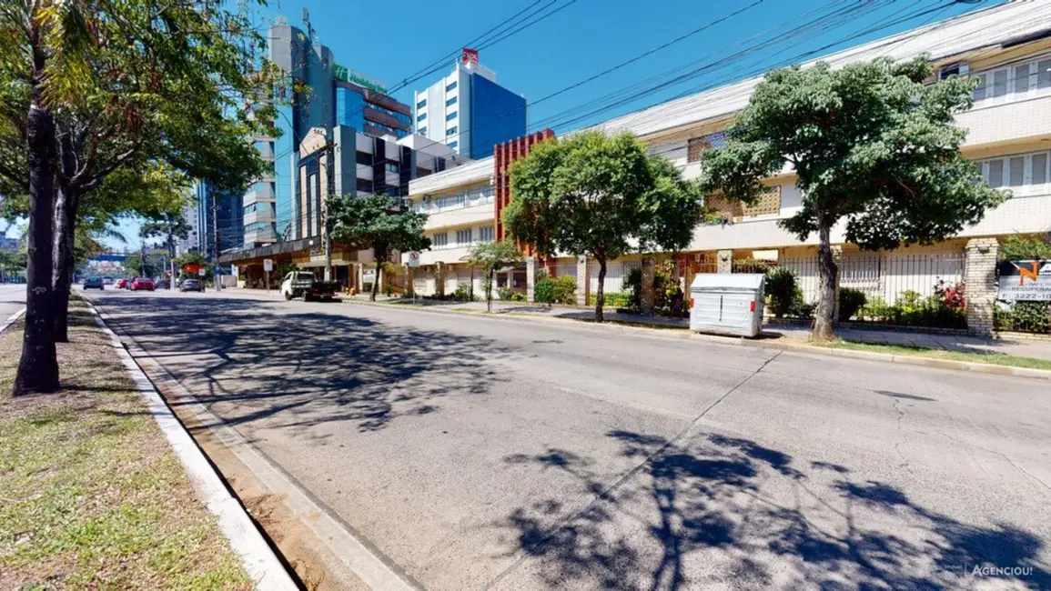 Foto 3 de Apartamento com 3 quartos à venda, 76m2 em Petrópolis, Porto Alegre - RS