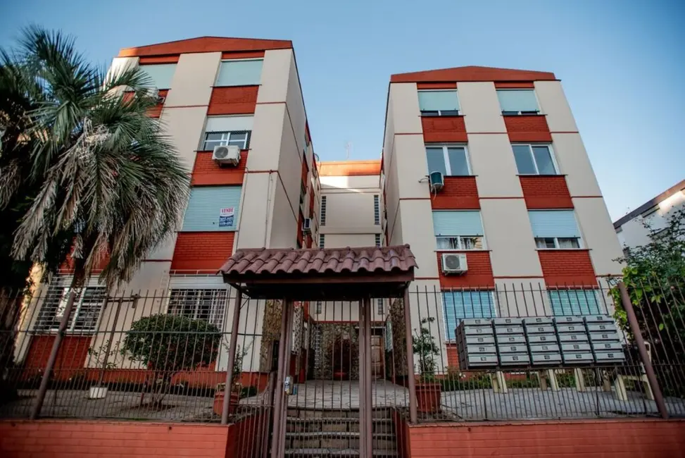 Foto 1 de Apartamento com 3 quartos à venda, 59m2 em Passo da Areia, Porto Alegre - RS