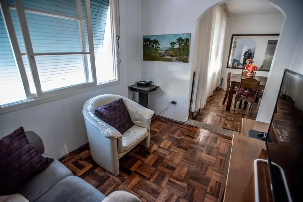 Apartamento com 3 quartos à venda, 59m2 em Passo da Areia, Porto Alegre - RS - imagem 5 Foto 5 de Apartamento com 3 quartos à venda, 59m2 em Passo da Areia, Porto Alegre - RS