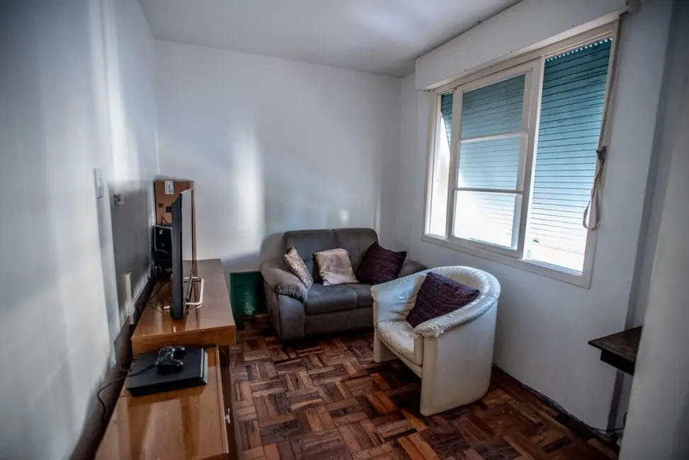 Apartamento com 3 quartos à venda, 59m2 em Passo da Areia, Porto Alegre - RS - imagem 4 Foto 4 de Apartamento com 3 quartos à venda, 59m2 em Passo da Areia, Porto Alegre - RS