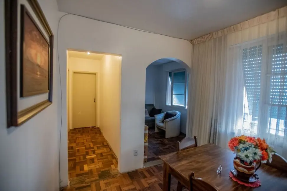 Apartamento com 3 quartos à venda, 59m2 em Passo da Areia, Porto Alegre - RS - imagem 6 Foto 6 de Apartamento com 3 quartos à venda, 59m2 em Passo da Areia, Porto Alegre - RS