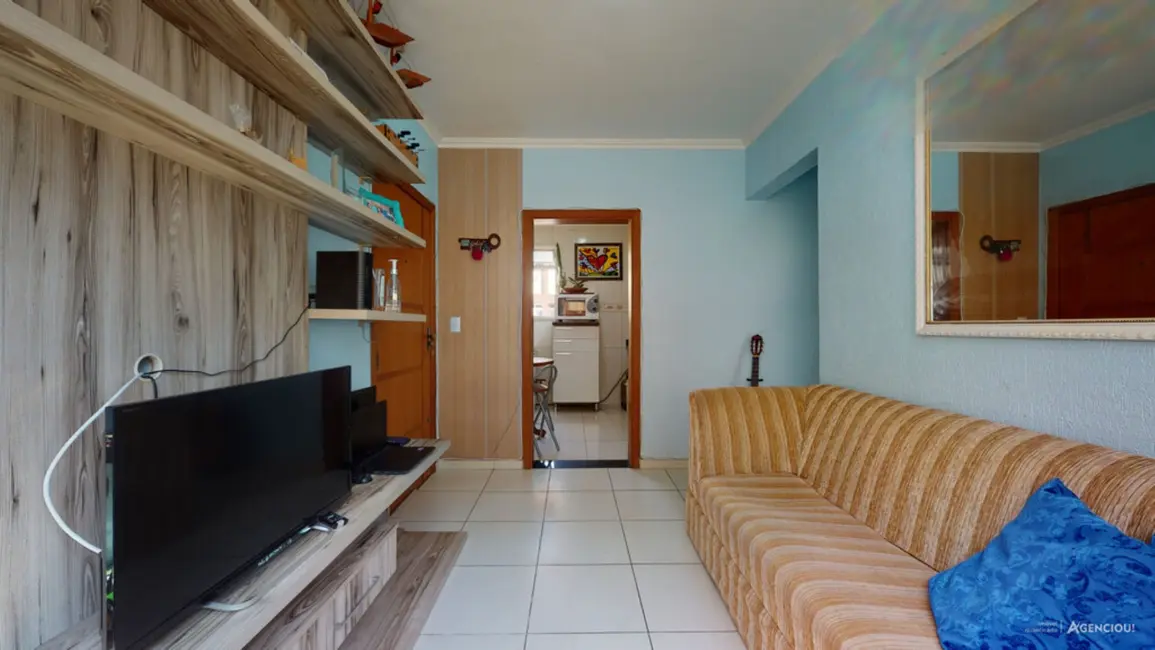 Foto 2 de Apartamento com 2 quartos à venda, 48m2 em Camaquã, Porto Alegre - RS