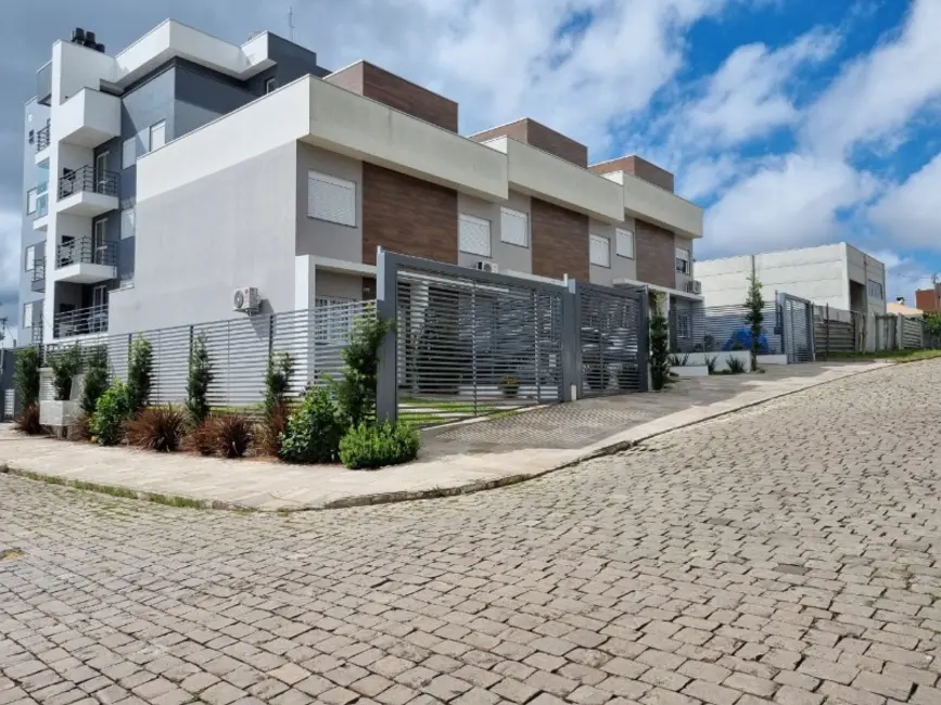 Foto 1 de Casa com 2 quartos à venda, 77m2 em Nossa Senhora da Saúde, Caxias Do Sul - RS